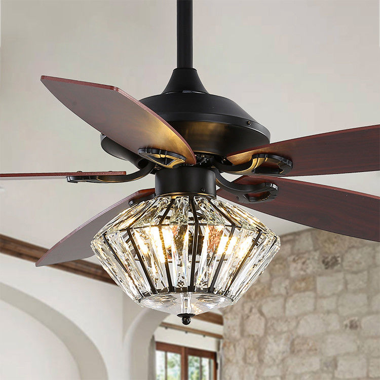 120V 52Inch 5 ματ μαύρος ανώτατος ανεμιστήρας λεπίδων μετάλλων με τον τηλεχειρισμό για το καθιστικό εσωτερικό