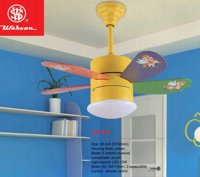 Ελαφριά 36 ίντσα ανώτατων ανεμιστήρων Dimmable ζωηρόχρωμη ξύλινη που αναστέλλεται που τοποθετείται για τη βίλα ξενοδοχείων
